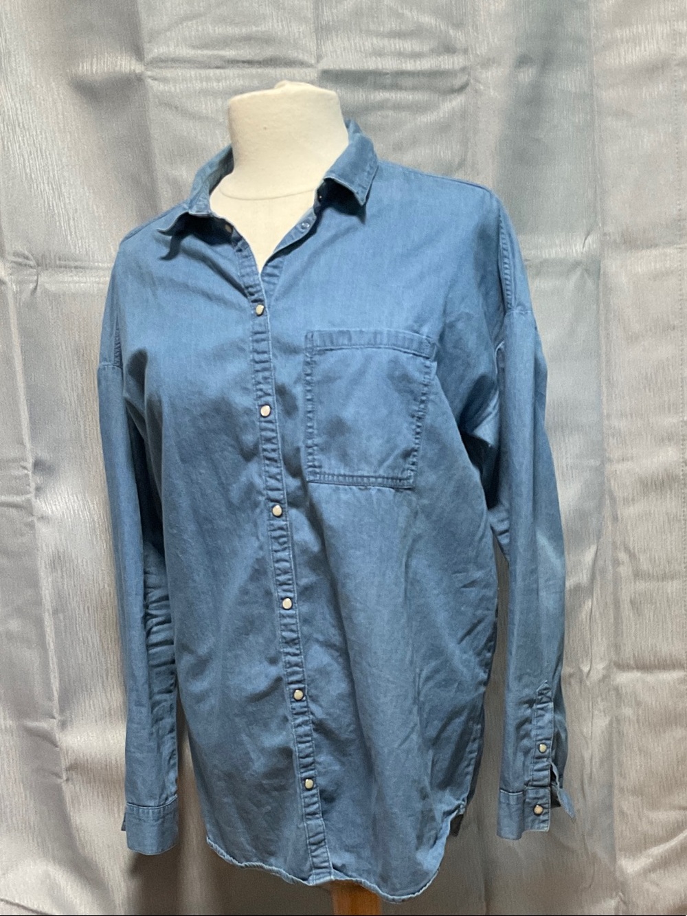 Women's Light Blue Denim Button-Up Shirt with Chest Pocket
